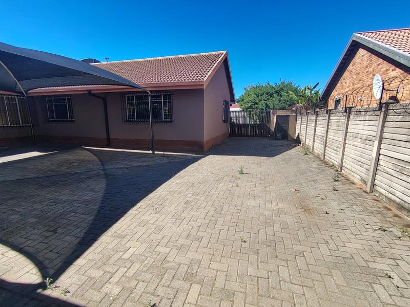 4 Bedroom Property for Sale in Vaalpark Free State